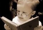 Bebé leyendo 1