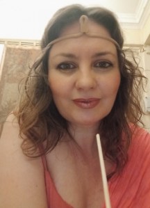 Aurora Luna. Tributos a la poesía de Safo de Mitilene en el taller de escritura online y presencial en Valencia de LIBRO VUELA LIBRE